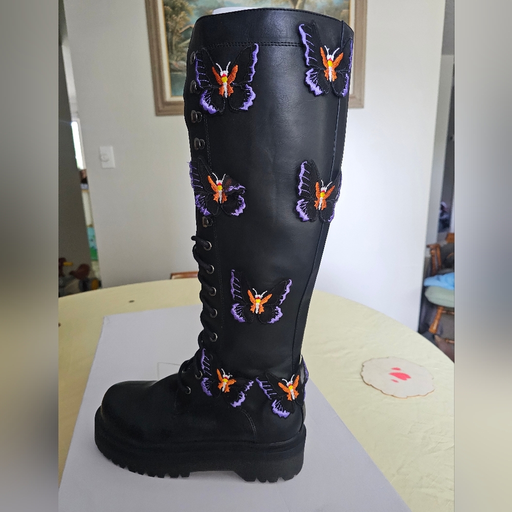 YRU tall butterfly boots